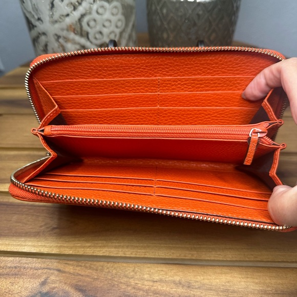 GUCCI ZIP AROUND LONG WALLET GG CANVAS SPICY HOT ORANGE - Picture 9 of 11